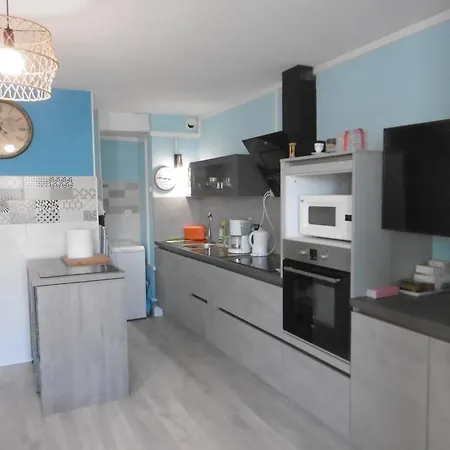 - Confortable T2 Renove Avec Parking - Secteur Vieux Village - 4 Pers. - Fr-1-796-18 * Gruissan