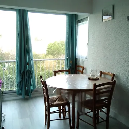 Apartment - Confortable T2 Renove Avec Parking - Secteur Vieux Village - 4 Pers. - Fr-1-796-18